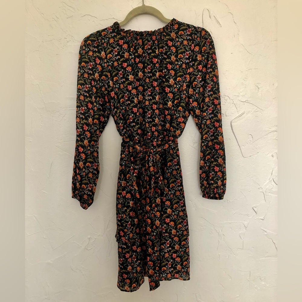 Floral Print Ruffles Dress - Picture 2 of 8